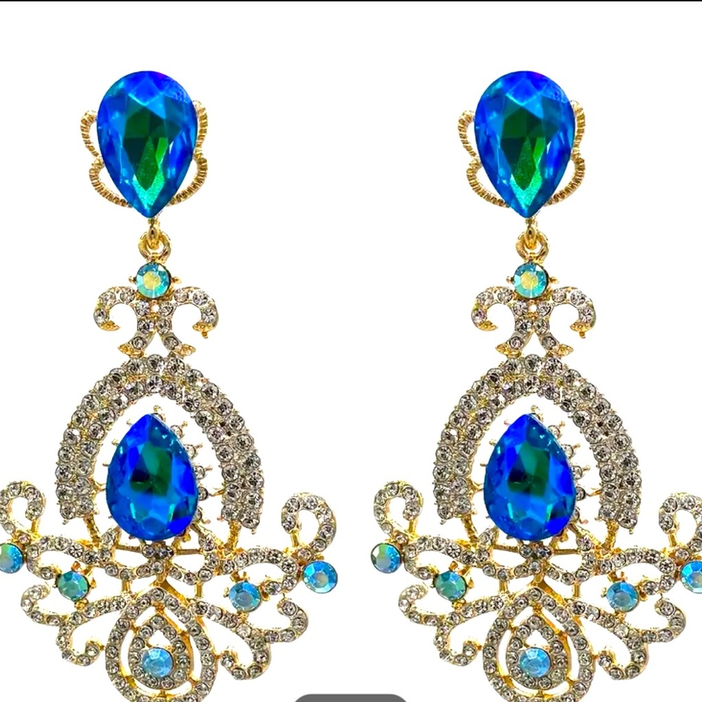Beautiful dangling earrings